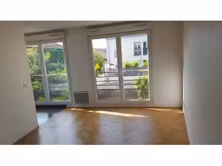 location appartement 1 pièce  27.96m²  rungis