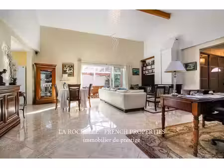 maison de luxe de 148 m2 en vente soubise  france