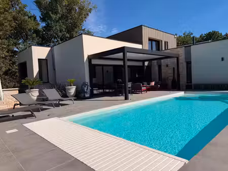 sud–tours demeure contemporaine rare environnement d'exception jardin 1.200 m² & cave clim