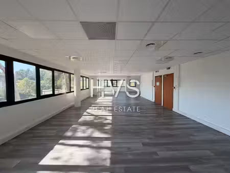 location local professionnel 214m² aix en provence 13290