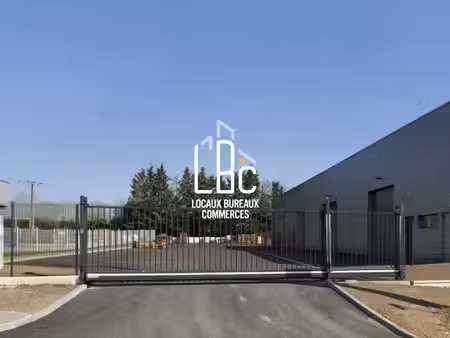 location local commercial 313m² ancenis 44150