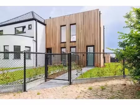 appartement te koop in laakdal met 3 slaapkamers