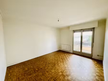 location appartement 2 pièces 56m² chatellerault 86100
