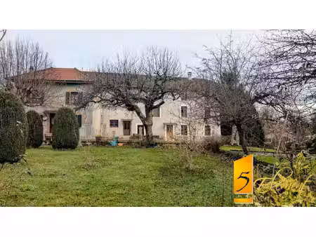 ancienne ferme à fort potentielle