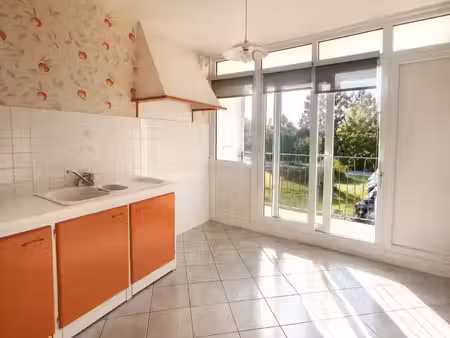appartement 4 pièces de 73 m² à saint-lô