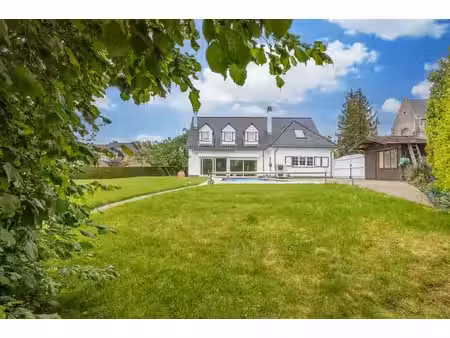 villa authentique avec piscine à sint-ulriks-kapelle