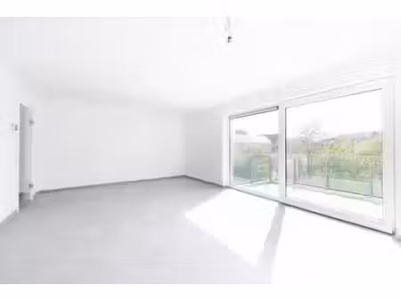 p.o. 15/10 16h-19h - appart 2 ch  terrasse et parking