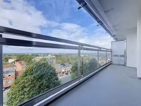 superbe appartement avec vue dégagée sur les hauteurs