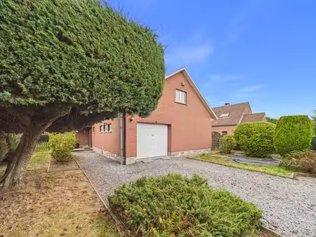 villa de plain-pied 2 chambres avec garage et jardin