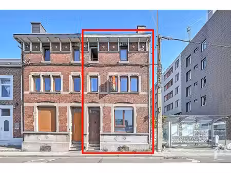 maison 3ch + cour! à voir!