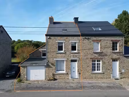 tavier – maison 3 façades en pierre du pays avec 3 chambres