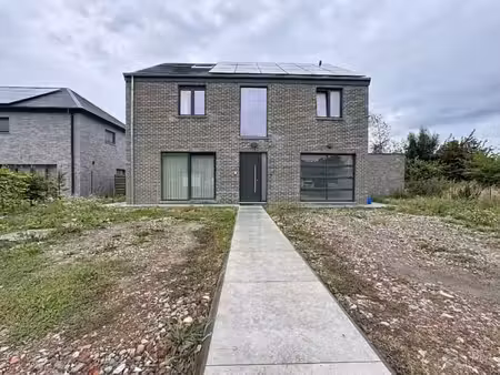 villa neuve à vendre à luingne.