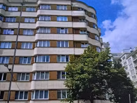agréable appartement 3 chambres - vue dégagée - parking.