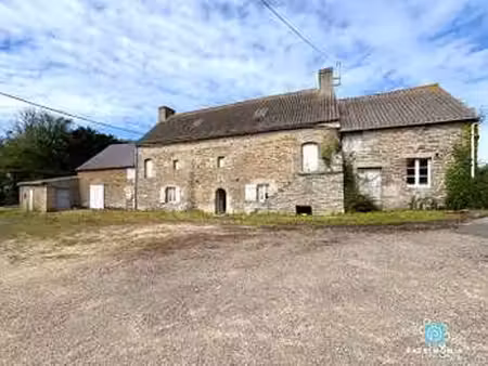 vente longère et corps de ferme bord de mer à clohars-carnoët (29360) : à vendre bord de m
