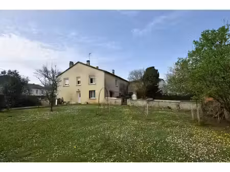 grande maison de campagne avec vue imprenable ? proche de la
