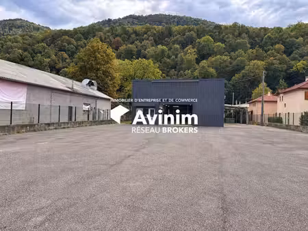 vente commerce le versoud 38420 500m²