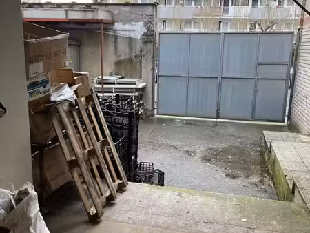 lot 1 : un rez-de-chaussée d’un ensemble d’entrepôts