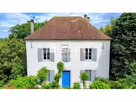 vente maison 6 pièces 195 m² à osserain-rivareyte (64390)  300 000 €