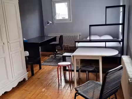grand chambre à louer pour étudiant