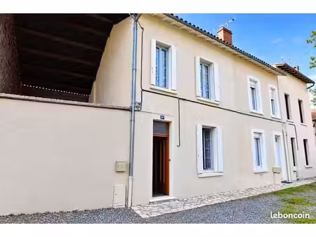 angoulême - saint-cybard - agréable maison f3 avec cour et parking