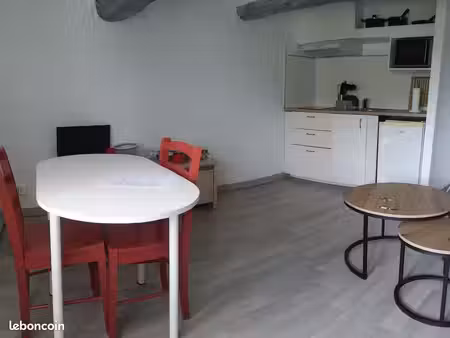studio meublé et équipé à oraison