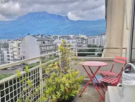 t3 soleil vue et terrasse  cuisine/séjour  2 sdb