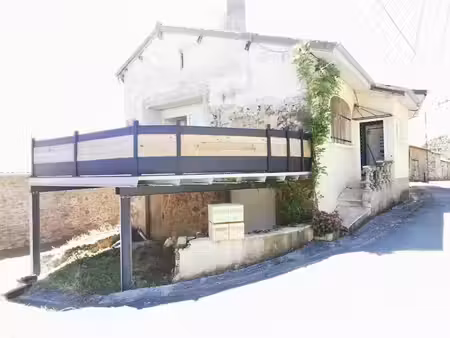 location appartement 4 pièces 98 m² à nontron (24300)  590 €