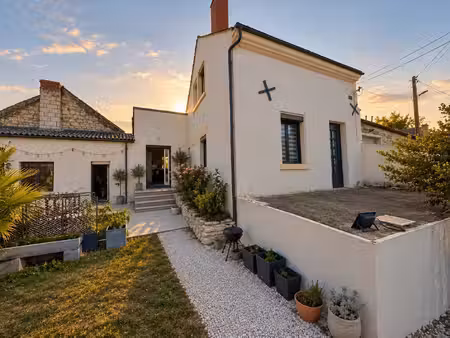 maison 3 chambres avec garage  jardin et spa