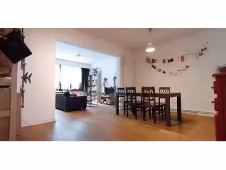 app. rez-de-chaussée à louer à berchem pour € 940 avec 1 chambre à coucher