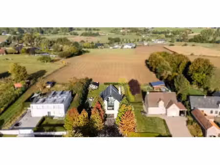 villa à vendre à mater pour € 650.000 avec 4 chambres à coucher