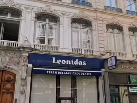 local commercial 134 m²