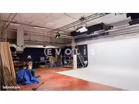 local d'activité 335 m²