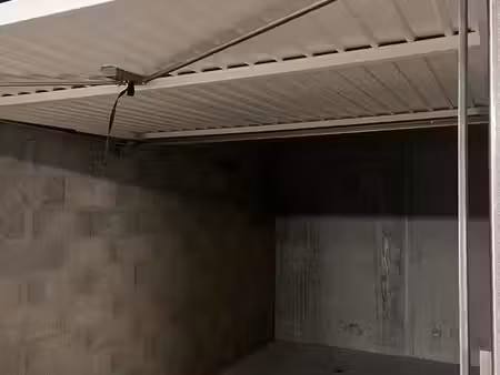 garage fermé à louer