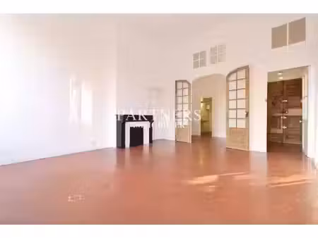 local commercial à louer