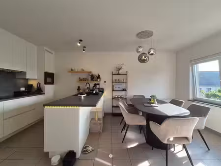 appartement te huur in sint-niklaas met 2 slaapkamers