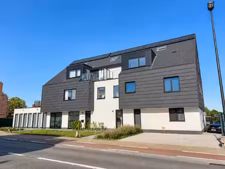 appartement te huur in lievegem met 3 slaapkamers