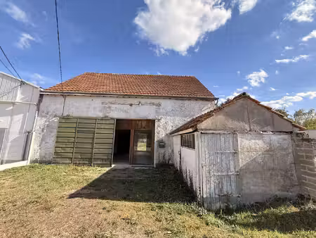 local commerciale (ou usage d'habitation) - 70m2 - lailly-e