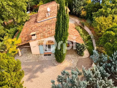 plain pied - calme - jardin - proche village