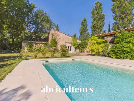 mas provençal de 310 m² avec piscine et parc de 7 880 m² à orgon (13660) - pnr des alpille