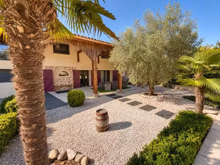 ensemble immobilier maison + appartement t3 + dépendances