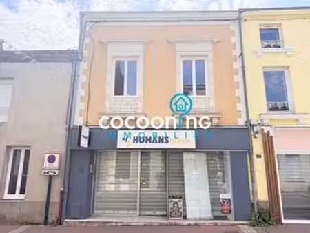 vente bureaux et commerces à vallet (44330) : à vendre / vallet