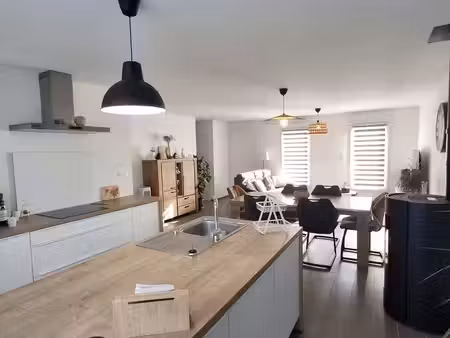maison  4 pièce(s)  3 chambre(s)  85 m²