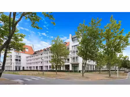 appartement neuf avec superbe vue sur lakeside