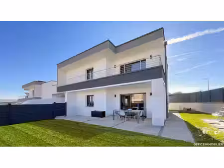 saint vit - maison moderne 140 m² - 4 chambres