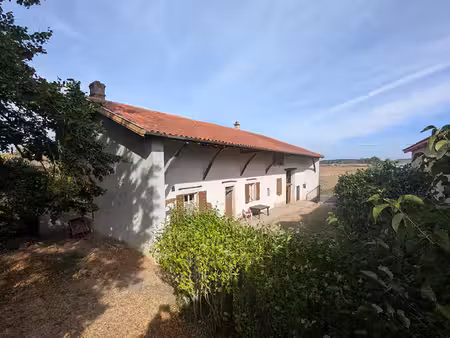 maison grièges 3 pièce(s)