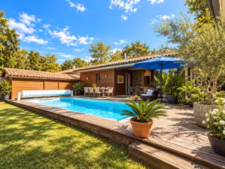 à gujan-mestras  villa à vendre 499000 eur avec agence coullau