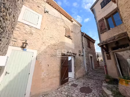 à vendre 84240 la bastide-des-jourdans  hameau de fieraque maison de village 3 pièces d'en