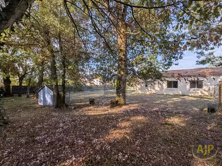 maison 3 chambres en village monnieres.