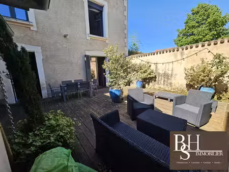 vouille maison de bourg entièrement rénovée avec terrasse  5