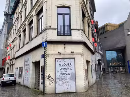 commerce de coin au centre ville